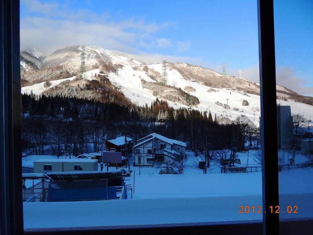 Naeba Lodge Oka Юзава Екстериор снимка